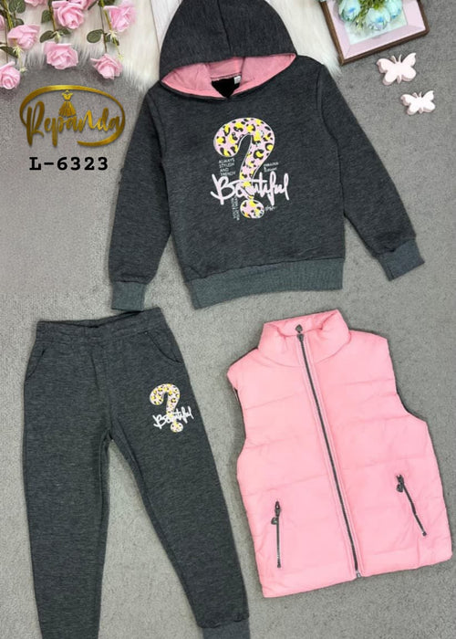 جيلي مكون من ثلاث قطع