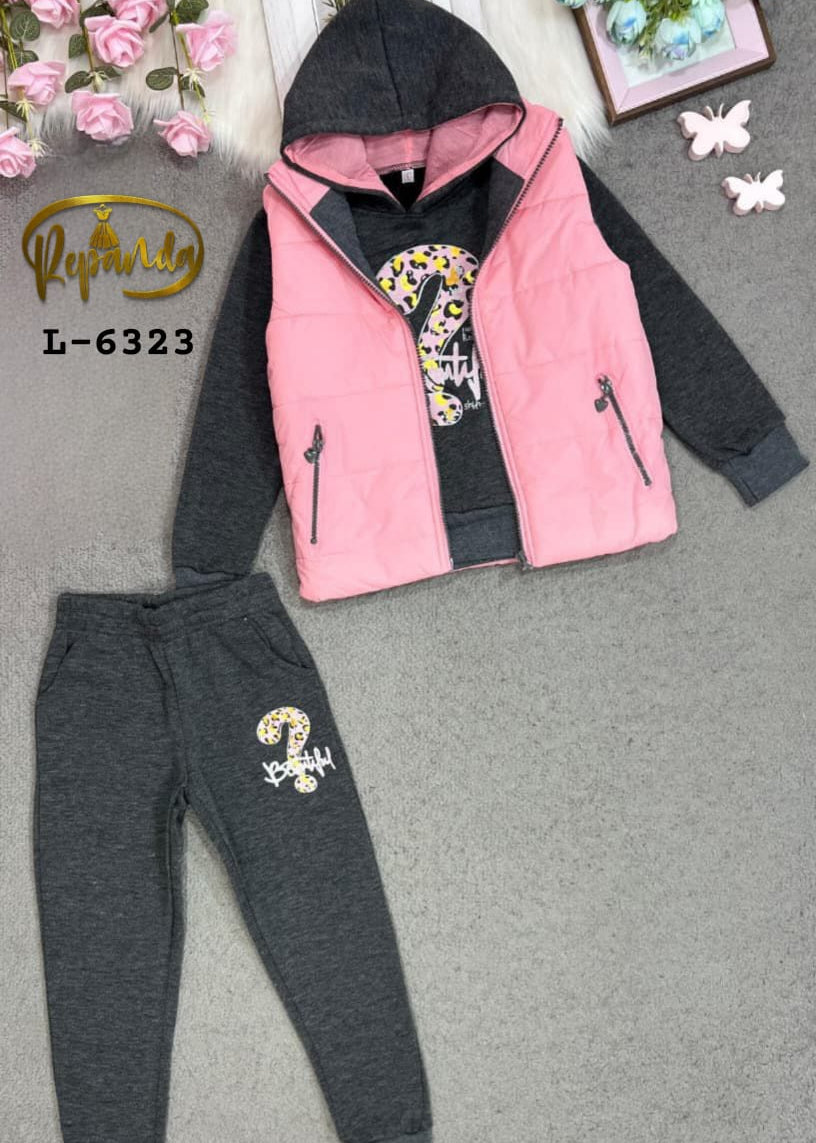 جيلي مكون من ثلاث قطع