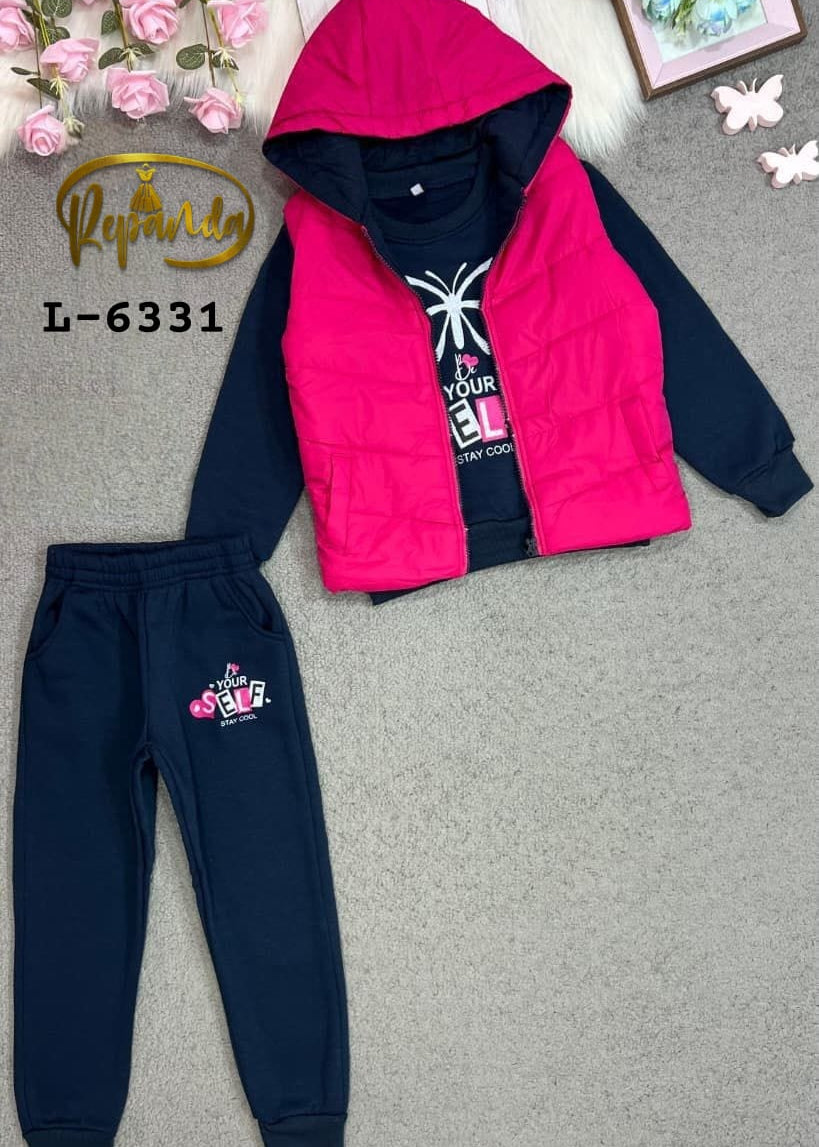 جيلي مكون من ثلاث قطع